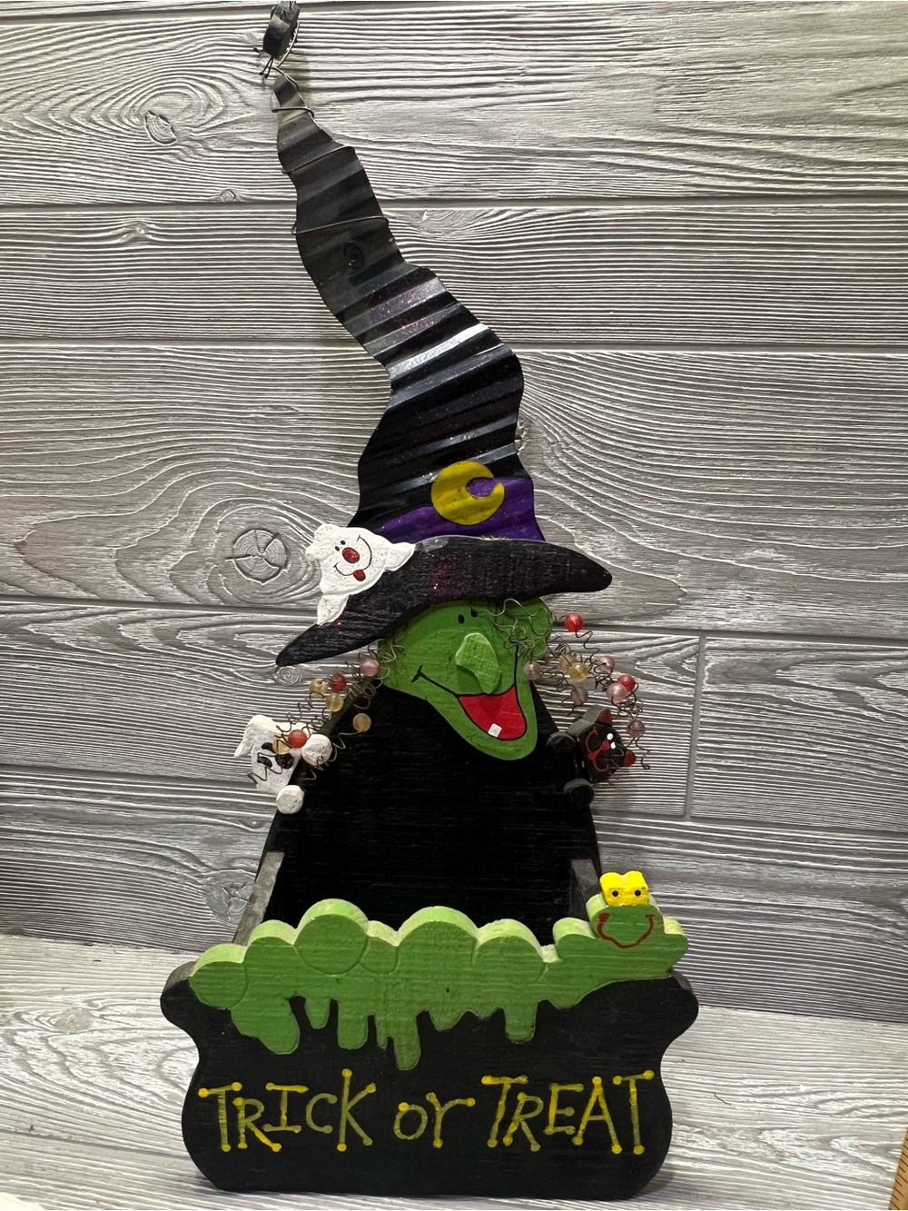 Kids Green Witch Halloween Costume Sign – Trick or Treat Decor